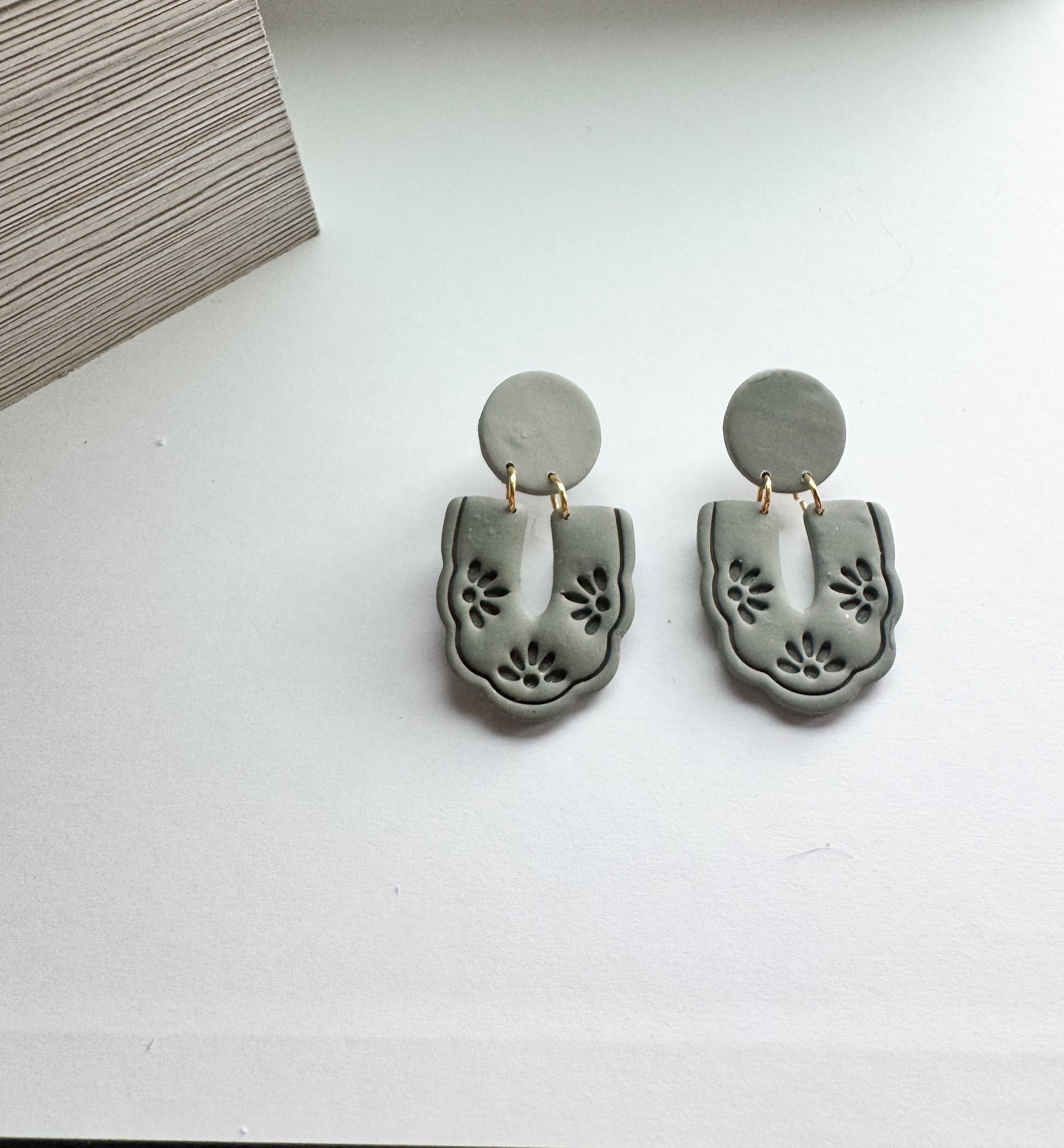 Clay Lace: engraved scalloped dangles