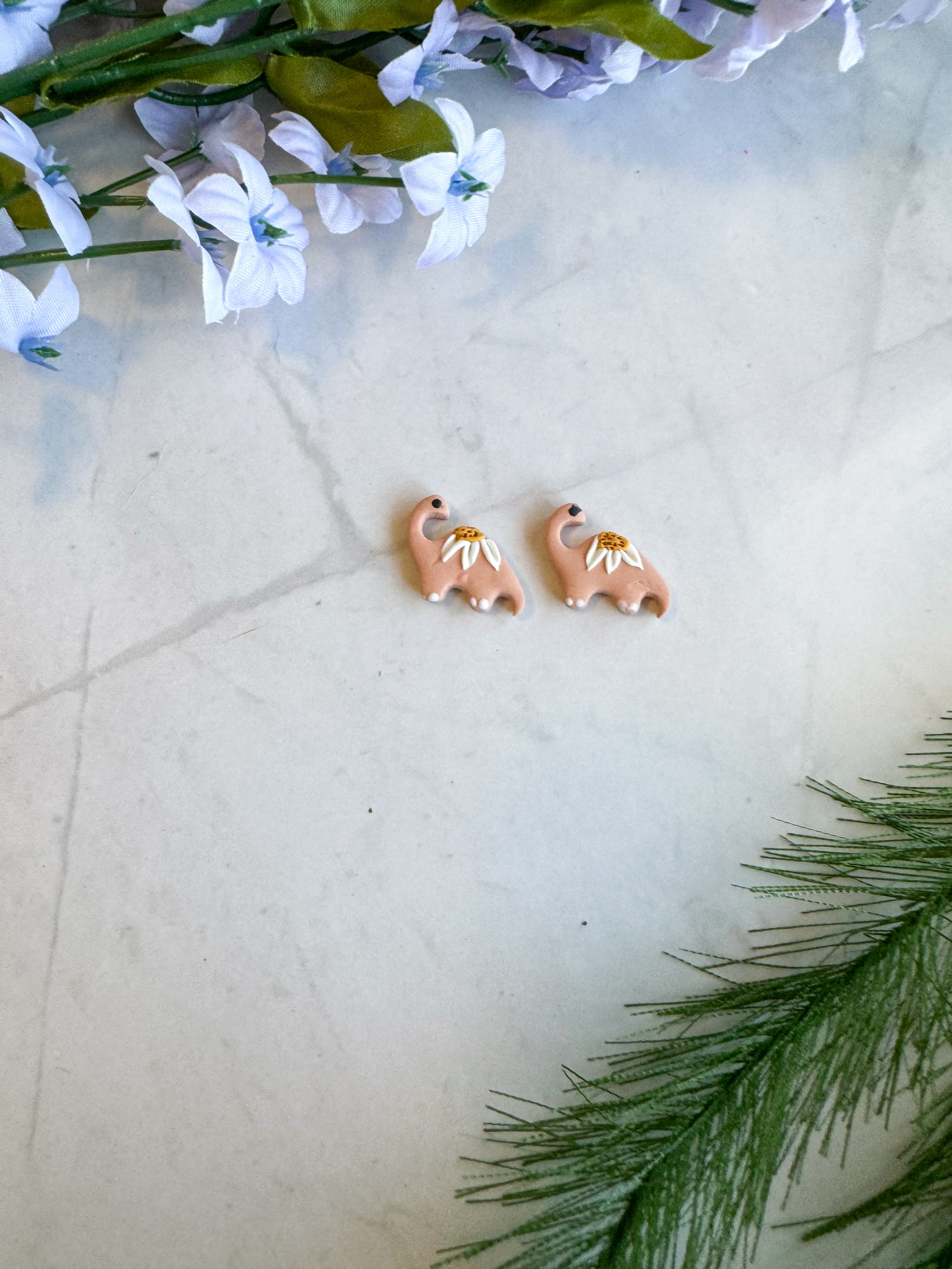 Individual Dino Studs