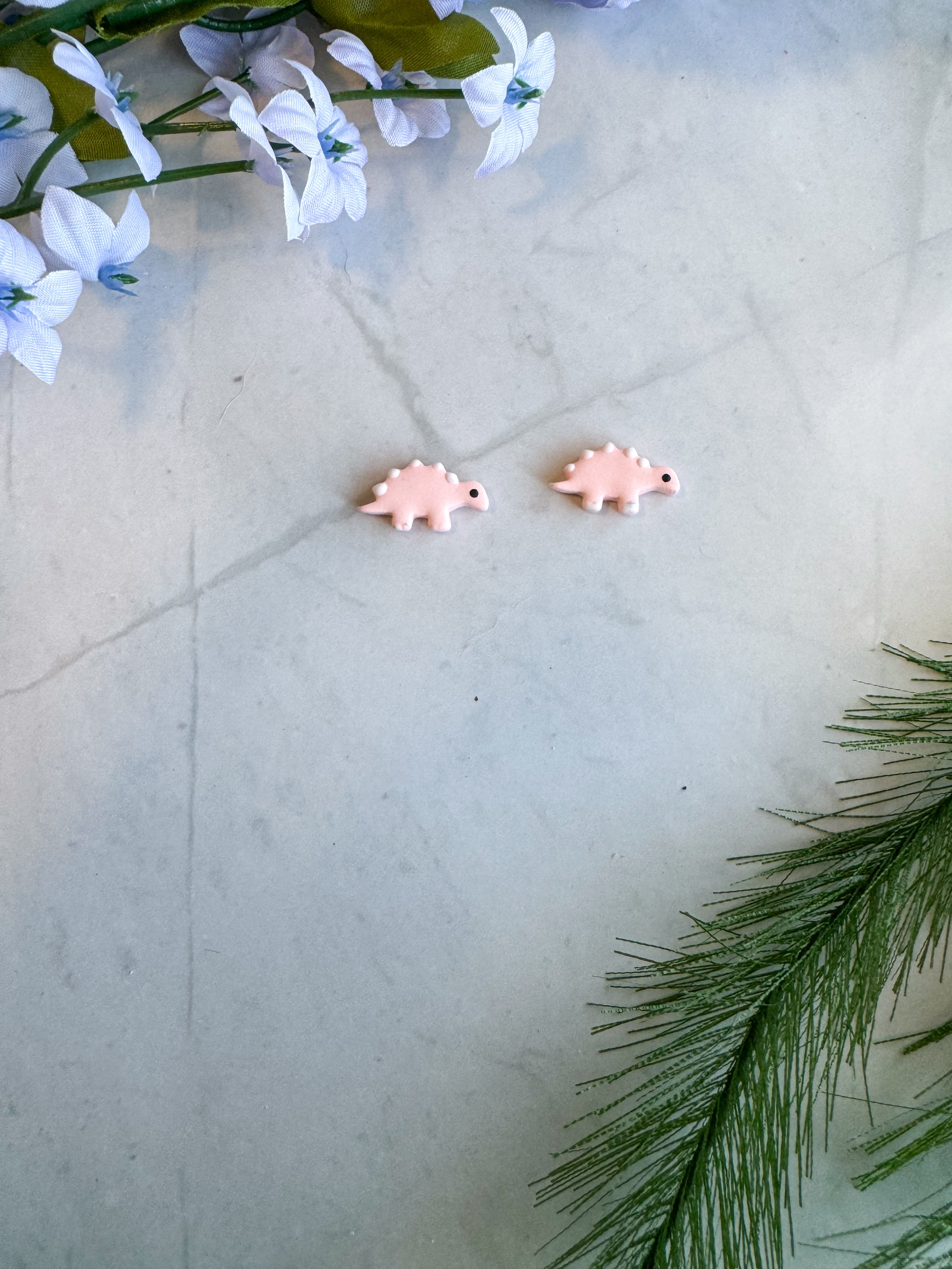 Individual Dino Studs