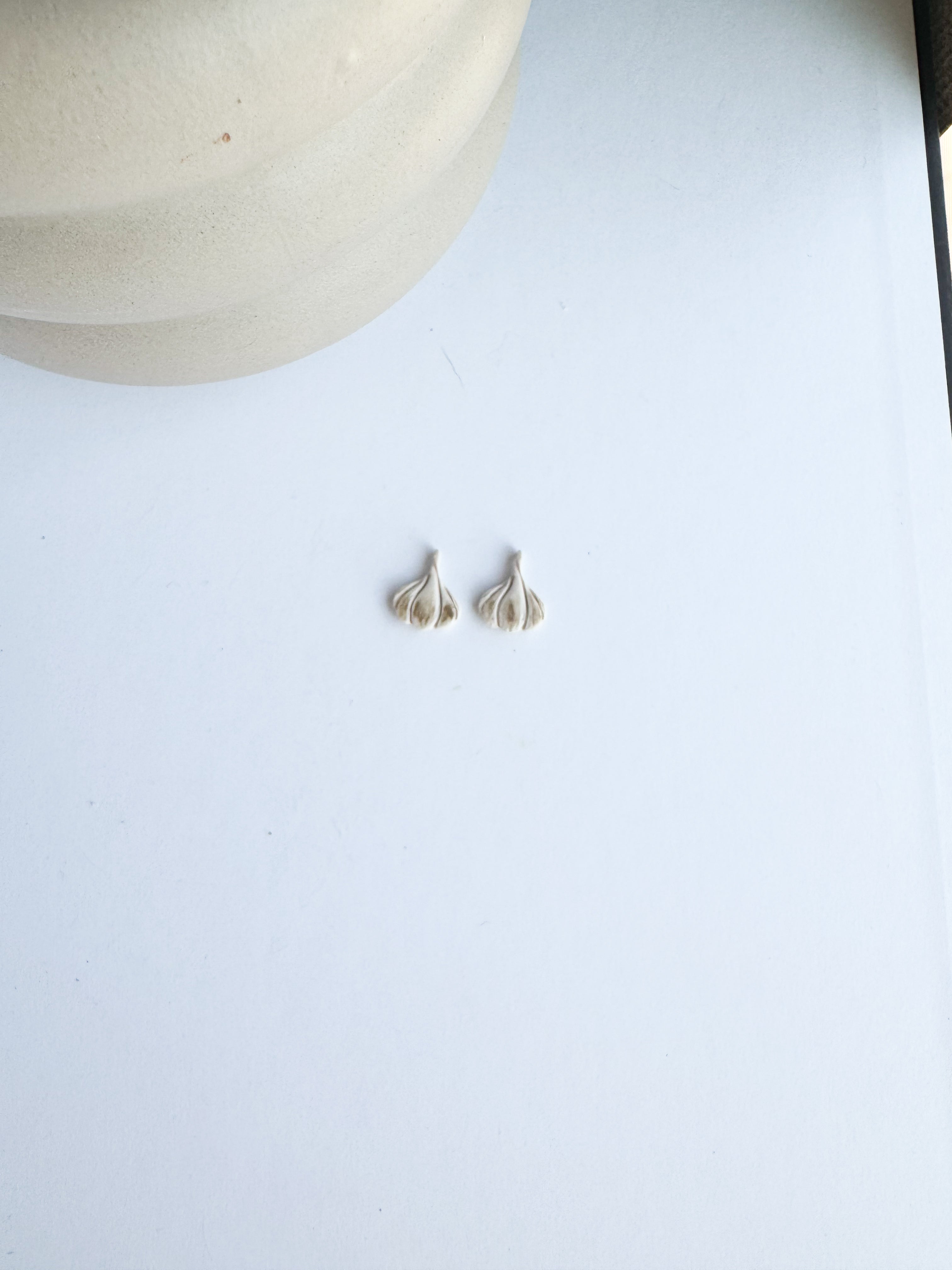 Garlic Bulb Studs