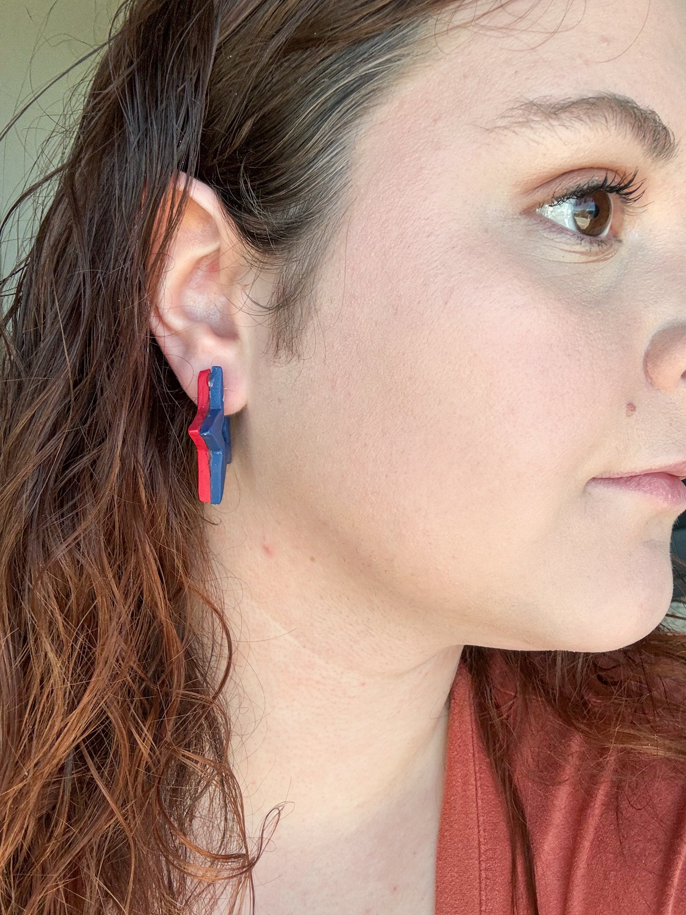 Red and blue star stud