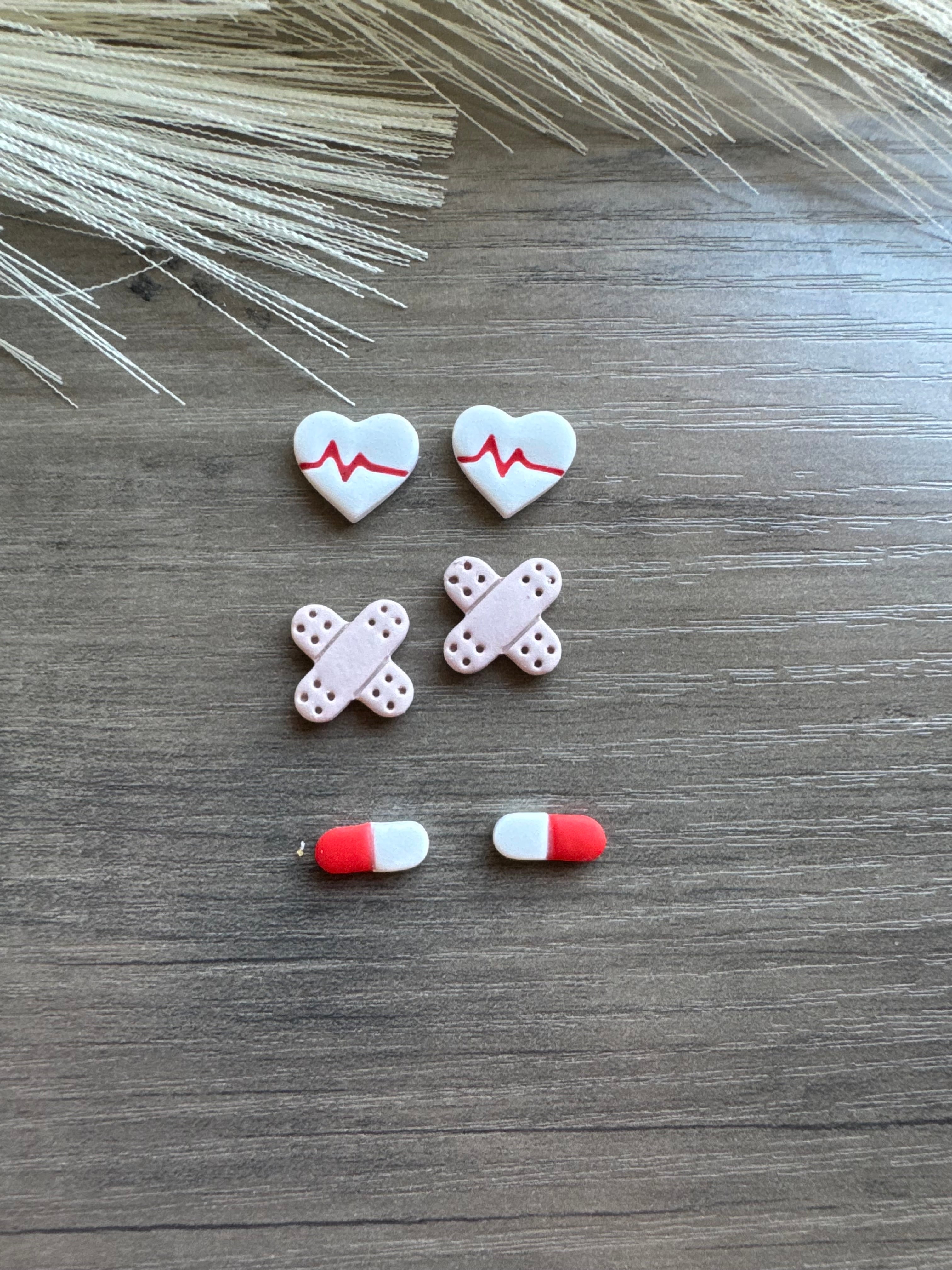 Healing Hands Stud Pack