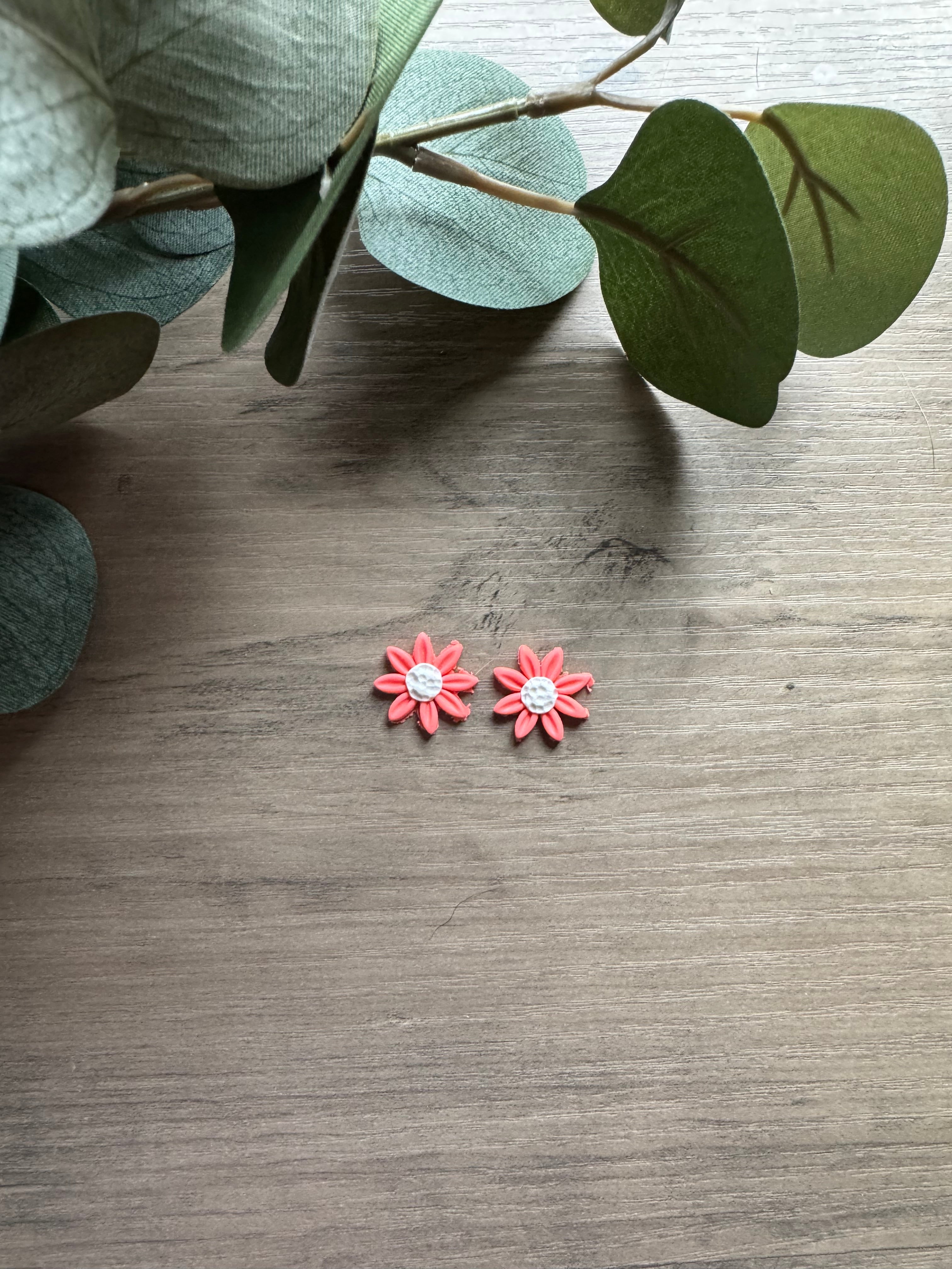 Daisy Studs