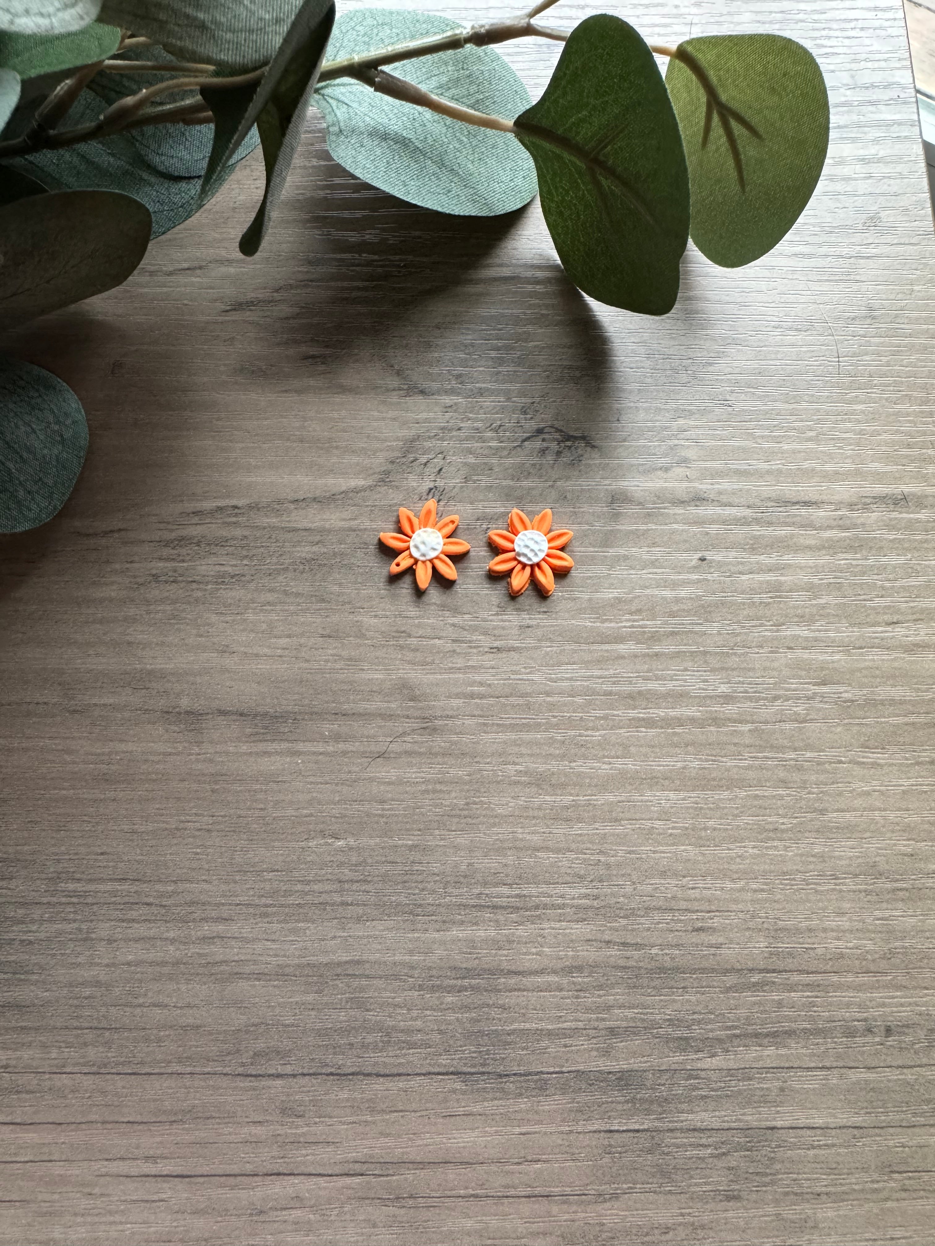 Daisy Studs