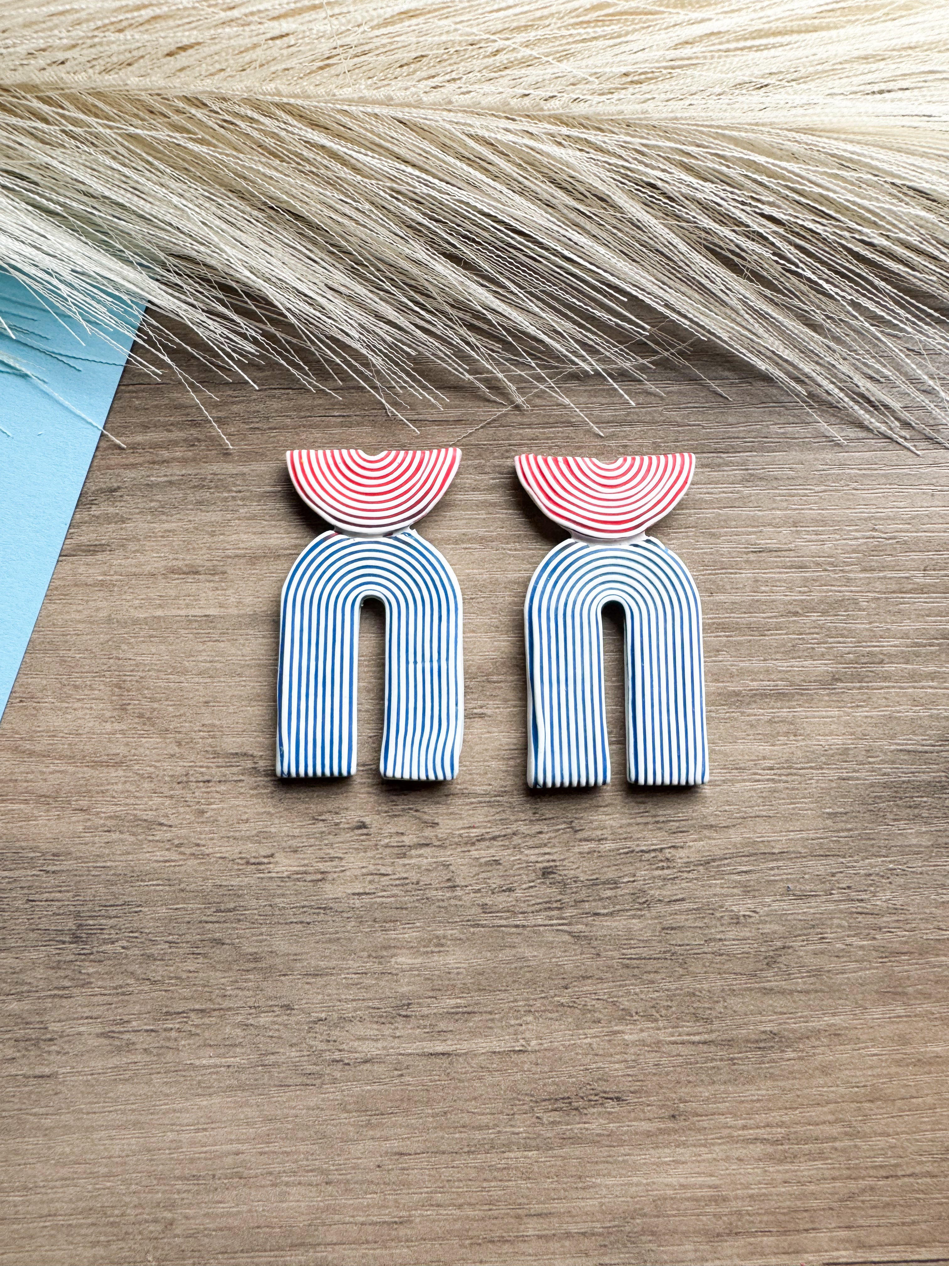 Retro Freedom Arch Earrings