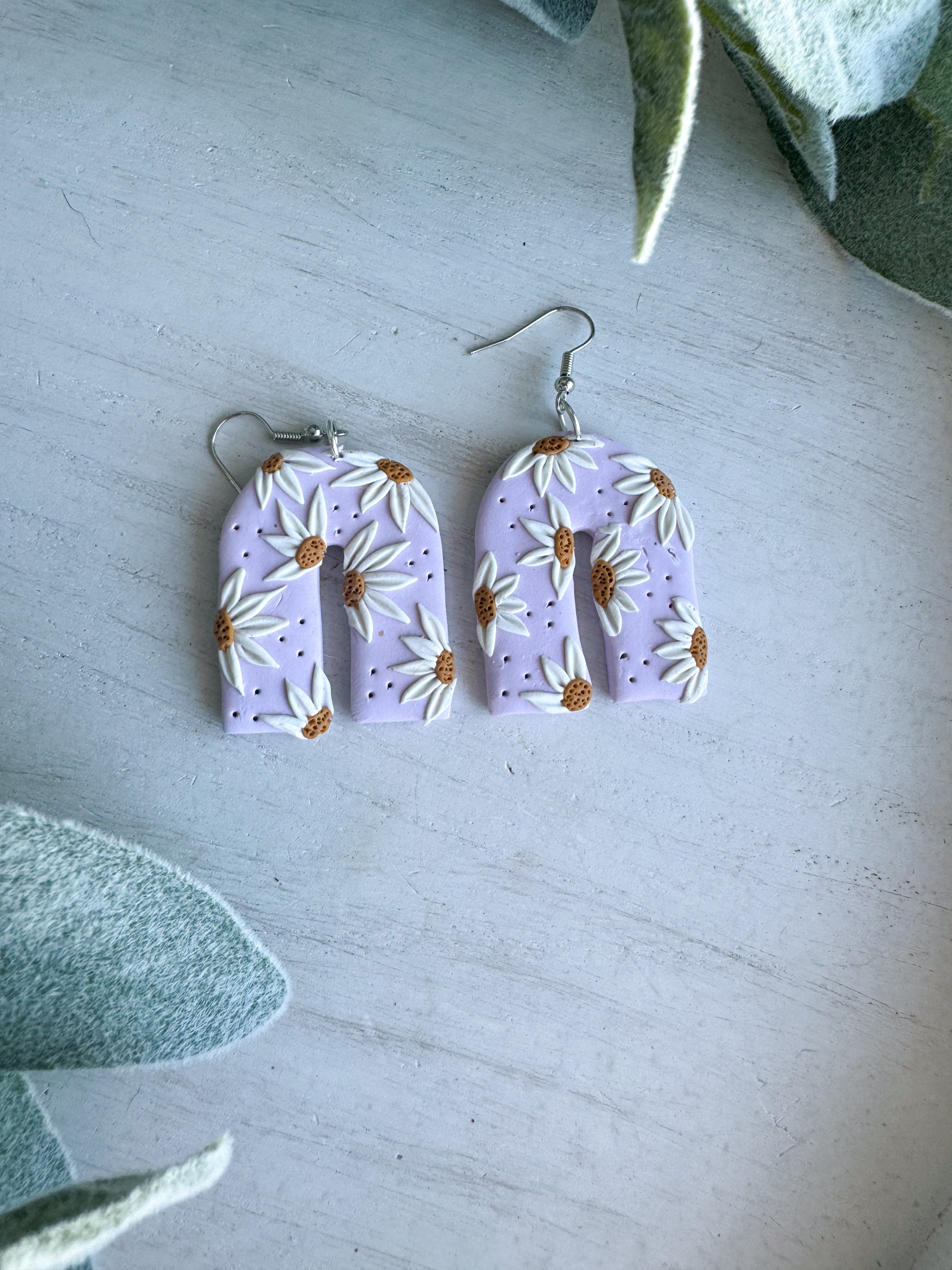 Daisy Arch Clay Earrings