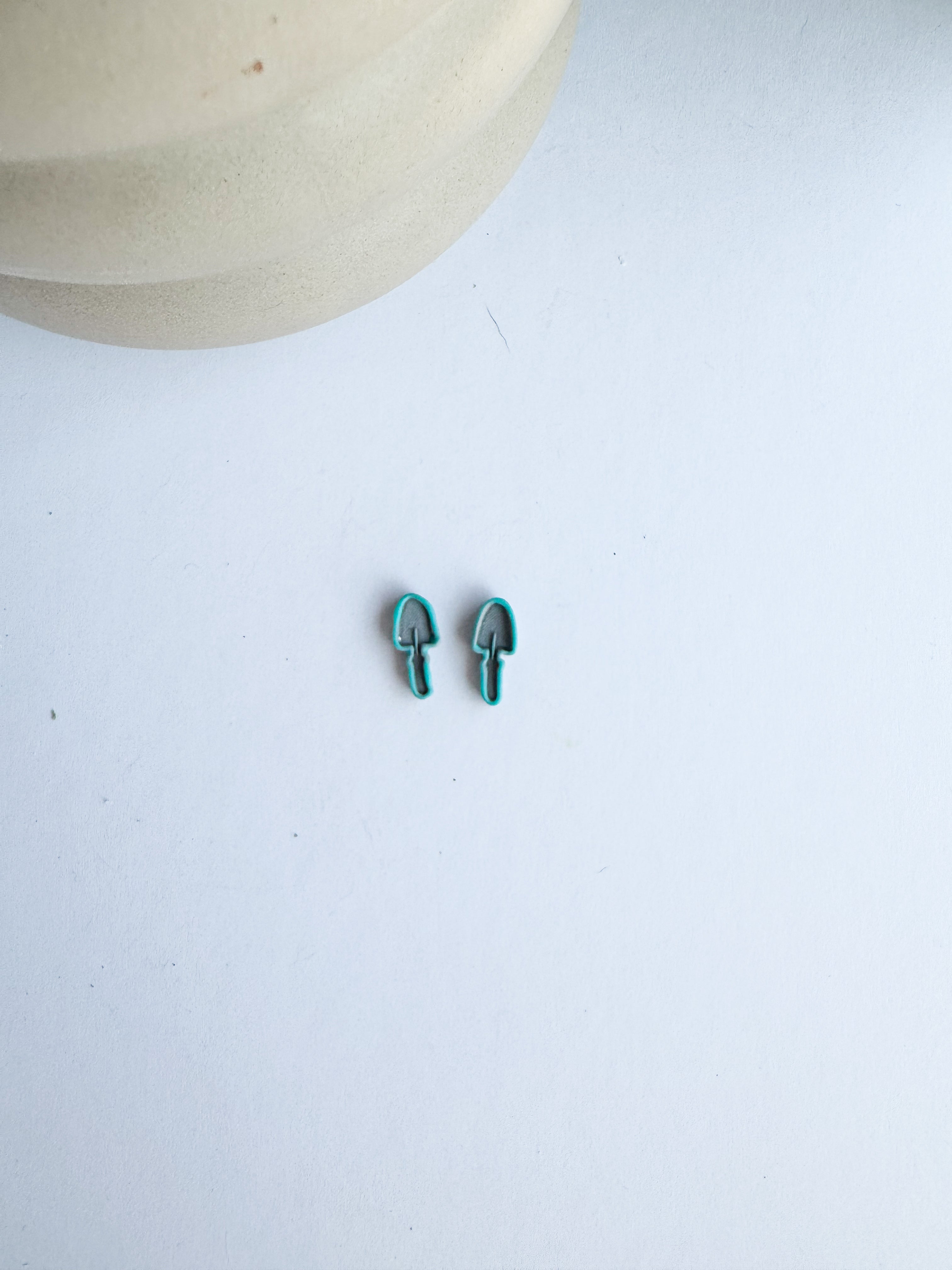 Garden tool studs