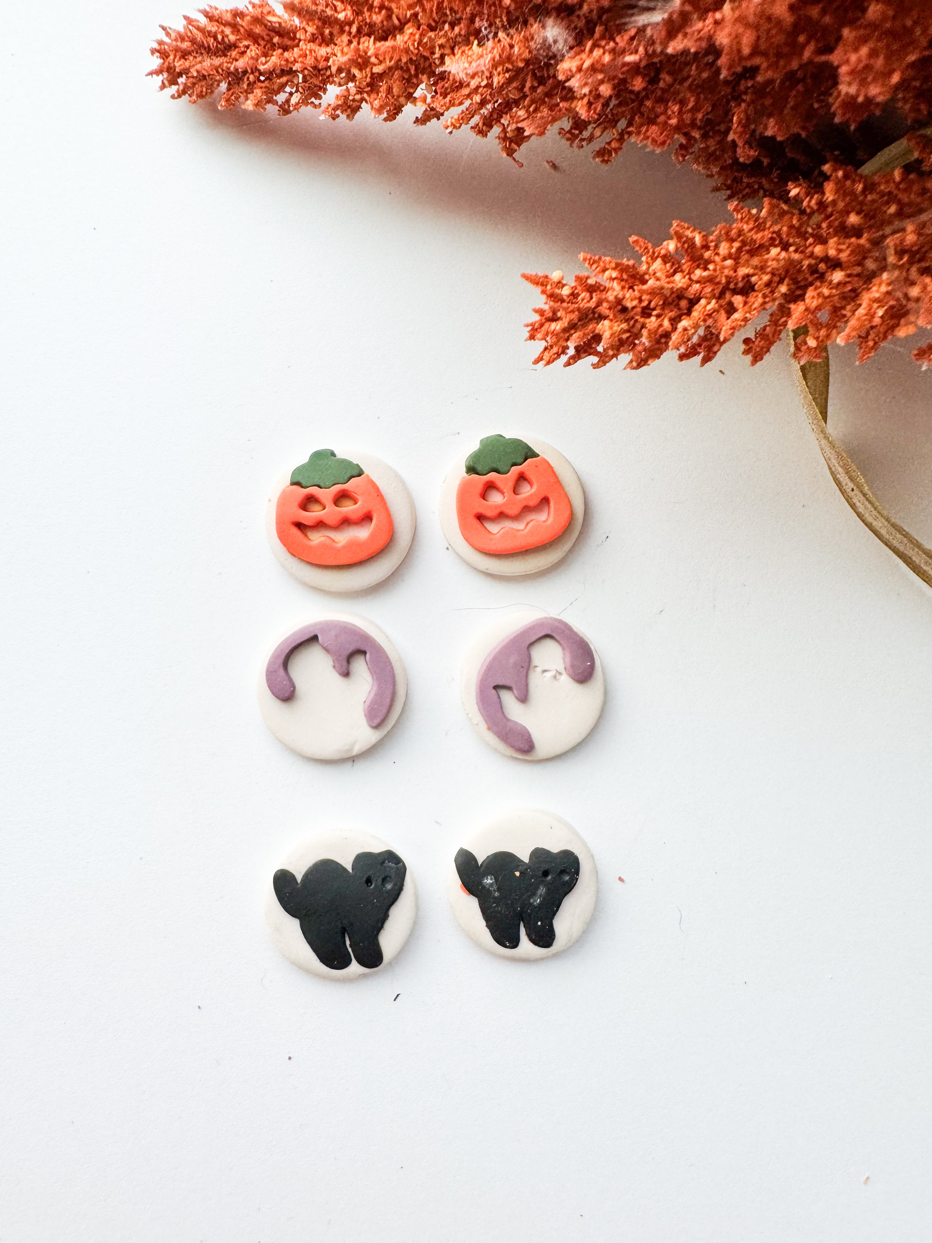Spooky cookieStud Pack (Pumpkin, Witch Hat, Black Cat)
