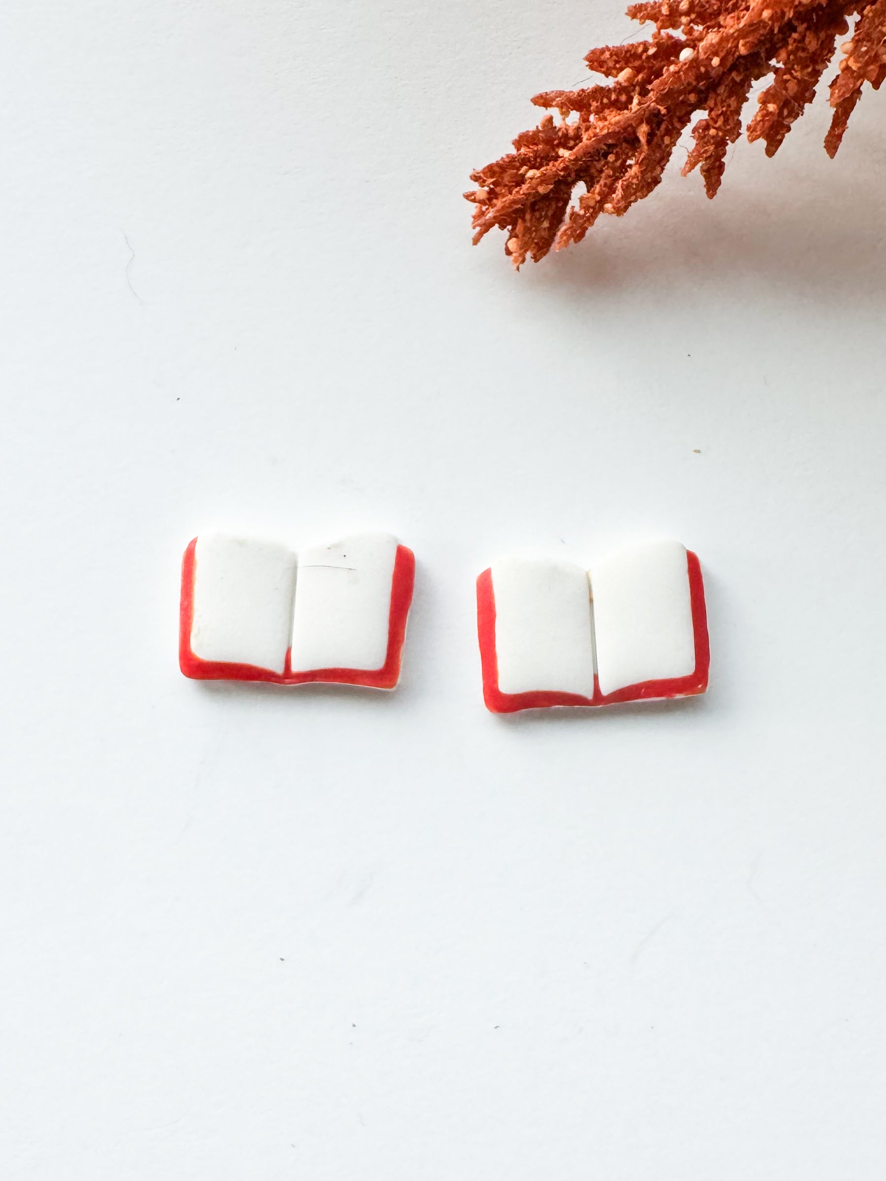 Autumn Reads Studs